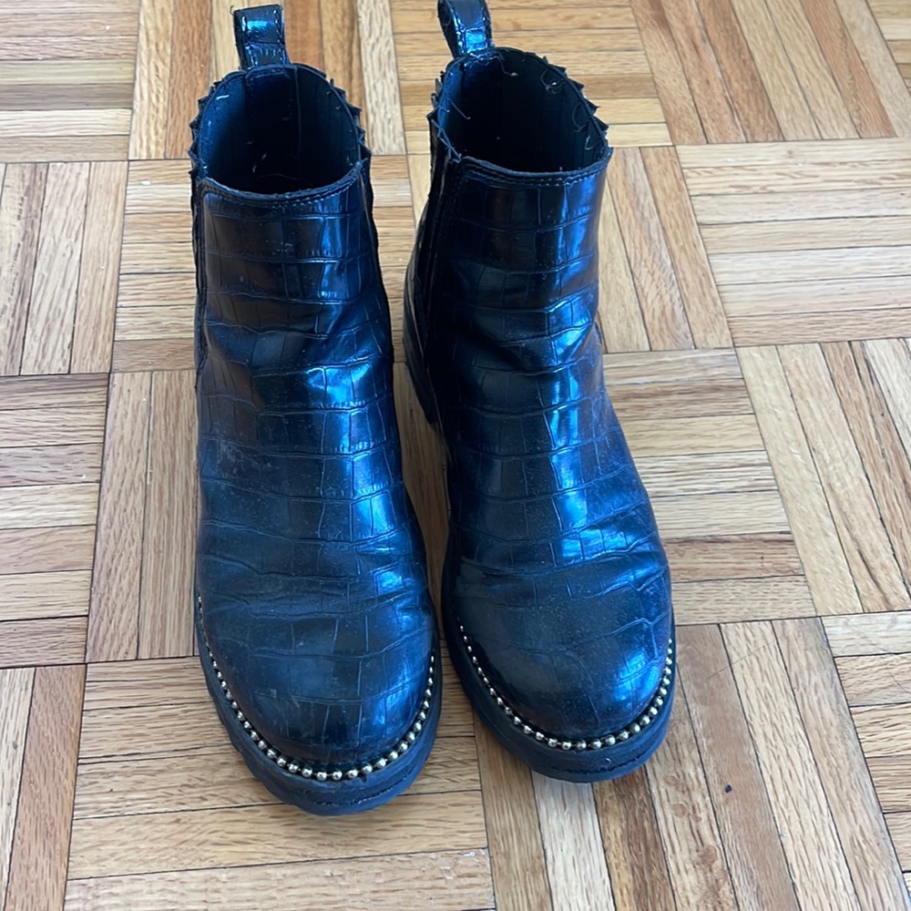 black steve madden boots